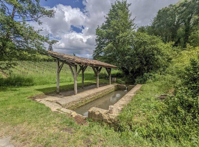 Le lavoir de Gueynich à Pujols-sur-Dordogne
