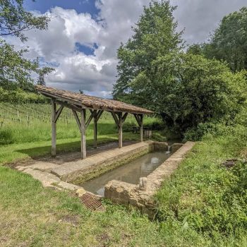 Le lavoir de Gueynich à Pujols-sur-Dordogne